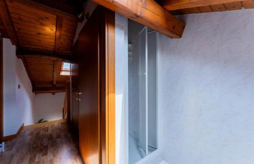 Lhousing - Tricamere con due bagni in centro - Foto 15