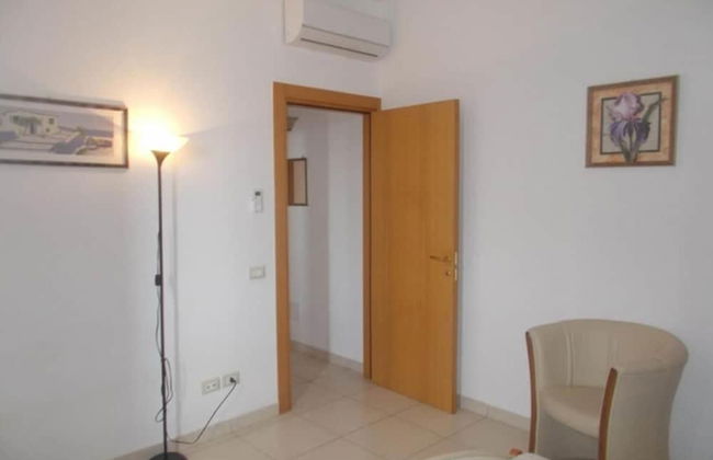 Cozy Retreat Near Baia Verde Beaches - Foto 3