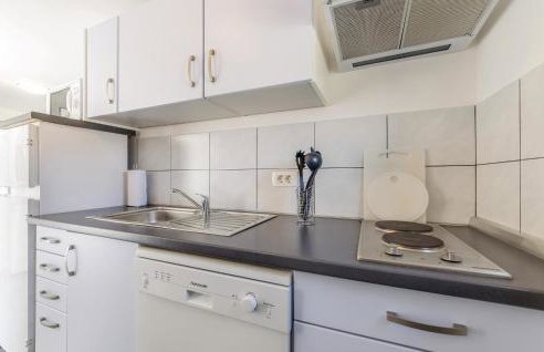 Stunning Apartment In Trget - Foto 21