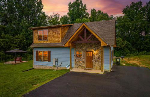 Happy Hideout, country livin with great mountain views, hot tub, arcades, fire pit, pets ok with fee - Foto 6