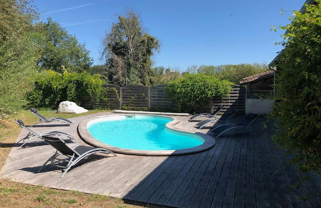 Luxury Villa With Covered Terrace in Chalais - Foto 23