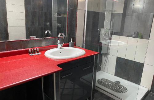 Luxury Apartment in the center - Photo 11