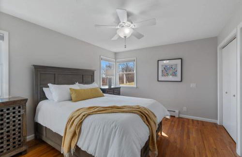 High-End Finger Lakes Escape - Expansive Game Room, Cozy Firepit, & Scenic Views - Foto 35