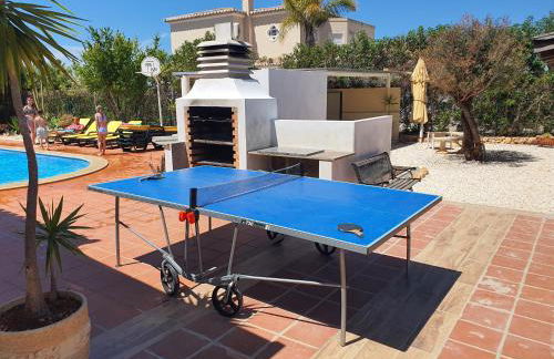 Oceanfront Villa - 8 rooms, 2 kitchens with pool, billiard table and Beach-Volleyball Court - Foto 7