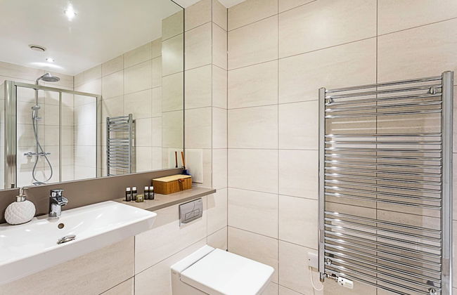 Quiet and Spacious Four Bedroom House - Foto 27