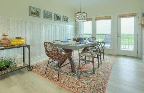 Steps to Bolivar Beach Home with Deck and Grill - Foto 9