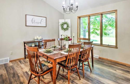 Family Home with Deck, Yard, Dock on Rock River - Foto 7