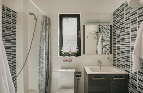 Queen Bee Residence - Photo 72