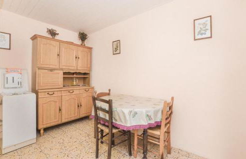 2 Bedroom Cozy Apartment In Pietranera - Foto 16