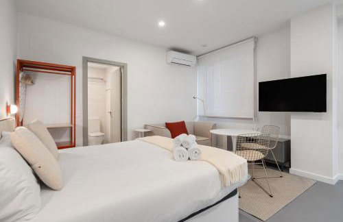 Confort y Ubicación en Madrid - Santero Suites - Photo 18