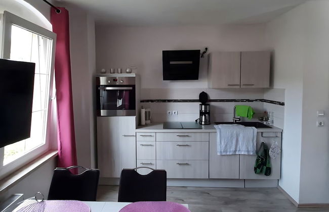 Lakeside Comfort With Garden - Foto 12