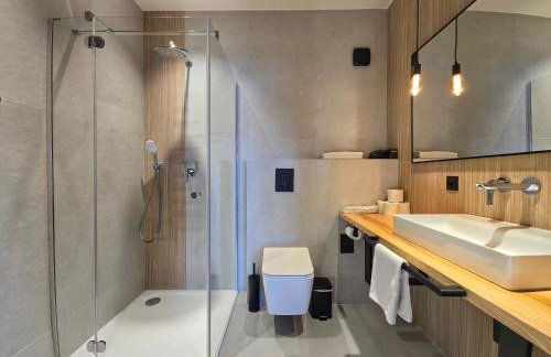 LK Mountain Residence domki i segmenty z prywatnym jacuzzi, sauną i widokami na góry i jezioro - Foto 22