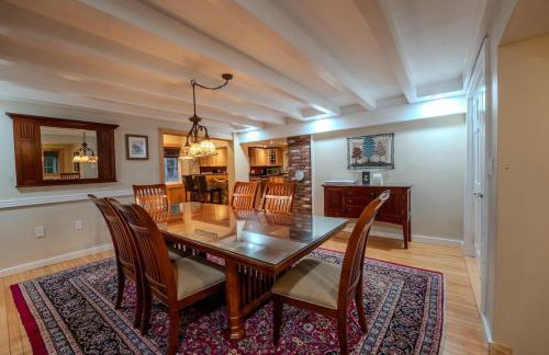 10 Min to Loon-Hottub-Pet Friendly-EV Charger - Foto 11