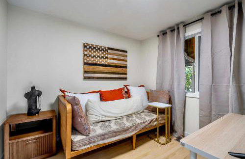 Serene Sunlit Retreat - Remodeled with EV charging and AC - Foto 32