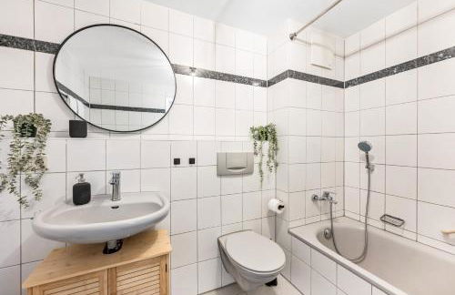 Ferienwohnung Bad Friedrichshall 5BR 10 beds, TV & kitchen - Foto 6