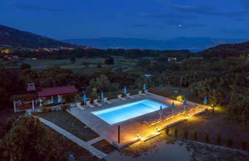 Apartments Juranić - Photo 9