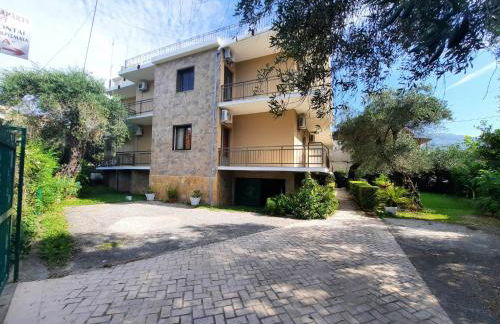 MARIA APARTMENTS - Photo 29