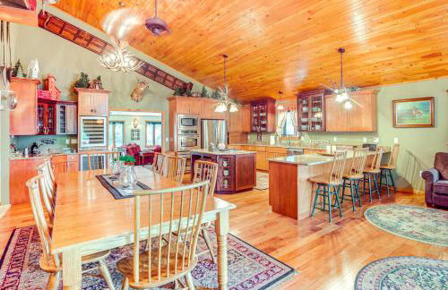 Lake Tomahawk Fall Retreat with Foliage and Lake Views - Photo 6