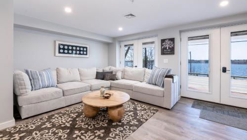 Steps to Beach Lake-View Laconia Getaway! - Foto 3