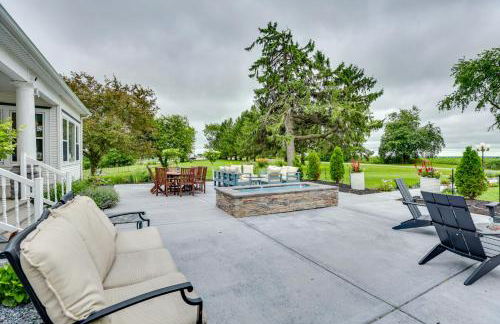 Fire Pits, Views and Yard Luxe Mt Horeb Getaway! - Foto 32