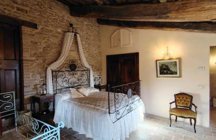 Borgo Storico Cisterna - Photo 81