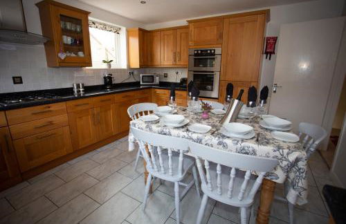 Henbury Hide - Photo 8