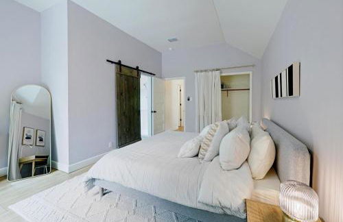 Modern Retreat Near Domain with Game Room and Gym - Foto 29