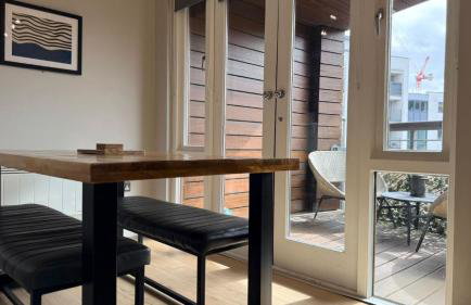 Ropewalks Retreat IV Sleeping 6 Guests with Parking and Balcony - Photo 15