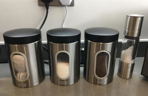 Cosy 1 Bed Apartment in Centre of St Albans - FREE Parking - 5 min walk to St Albans city centre & Railway station - Big Savings on Longer Stays!! - Photo 27