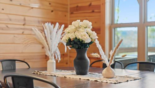 Cabin 4 Mtn View Cabin Near River with Fire Pit and Hot Tub - Foto 2