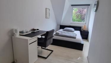 Privates Doppelbettzimmer mit gemeisamer Küche bei Hamburg City und Airport - Foto 2