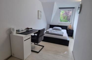 Privates Doppelbettzimmer mit gemeisamer Küche bei Hamburg City und Airport - Foto 2