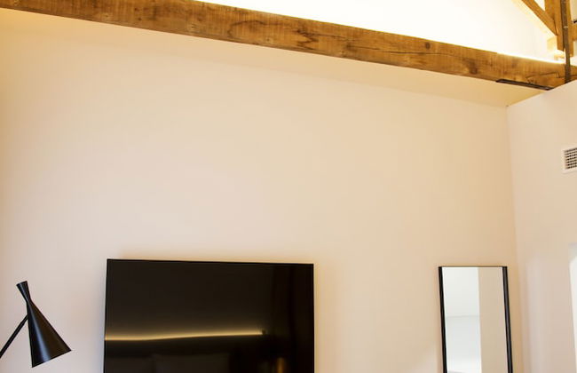 Prisma Suites - Photo 11