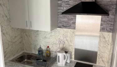 Studio Flat - Photo 2