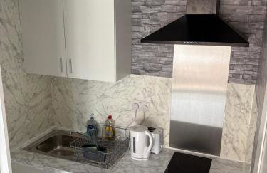 Studio Flat - Photo 2