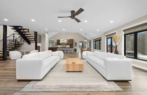 Luxury Modern Lodge Near Fort Wayne with River Views - Foto 3