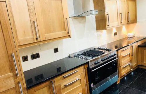 Beautiful 4-bed Villa in Glasgow - Foto 10