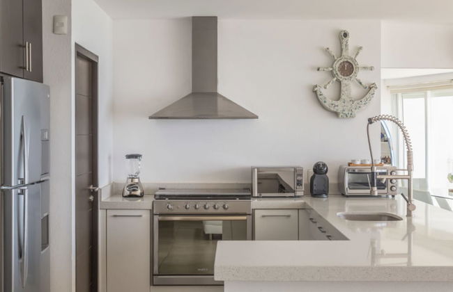 MARINA Beachfront 2 BDR- Amazing Oceanview - Foto 6