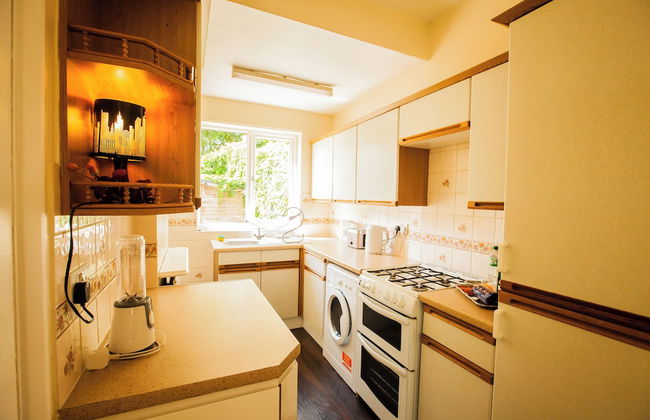 Comfy Kingston Central Garden House & Free Parking - Foto 27