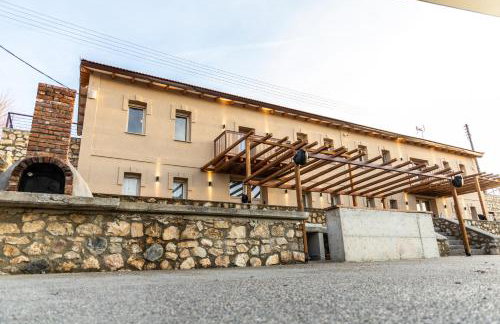 Vevi Villas - Photo 2