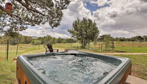 Hot Tub and Game Room! 30-Acre Vernon Retreat - Foto 3