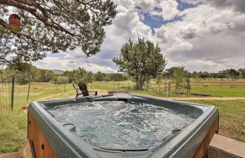 Hot Tub and Game Room! 30-Acre Vernon Retreat - Foto 3