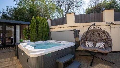 Rainbow Cottage Spacious Detached Home, Hot Tub, Sleeps 7 - Foto 5