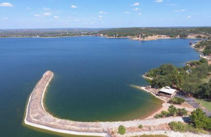 Luxurious Lakefront Estate: Spectacular Views, Expansive Grounds and Private Jetty - Foto 23