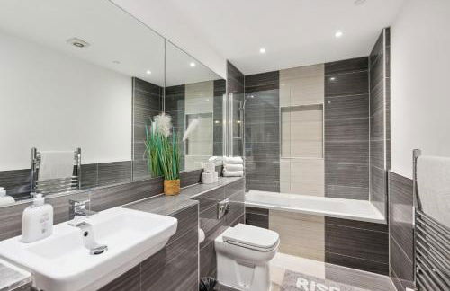 Modern 2-Bed Apartment with Gym Access - Foto 19