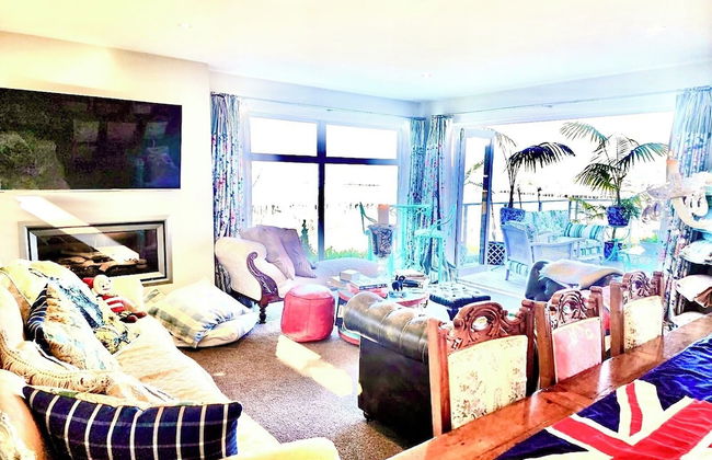 Lyttelton Boatique House - Photo 53