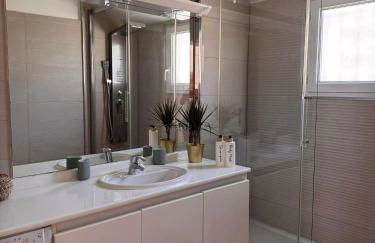 Holidays font mourrier - Foto 14