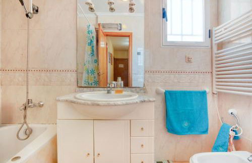 Oliva Avinyo - Photo 9