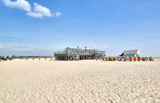 Cozy Apartment in Wilsecker near Forest - Photo 30