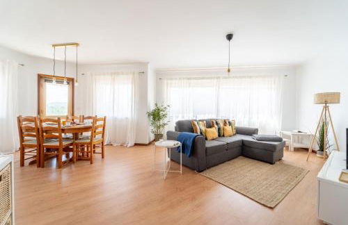 Beach Flat by House and People - Foto 1